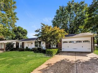 3001 Wintergreen Dr, Florissant, MO