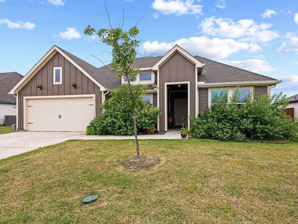 1st image of 943 Buttercup Dr