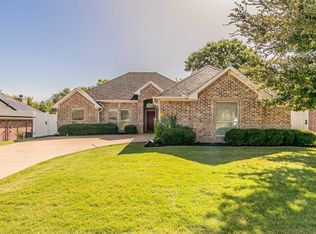 2812 Tenison Dr, Ennis, TX 75119