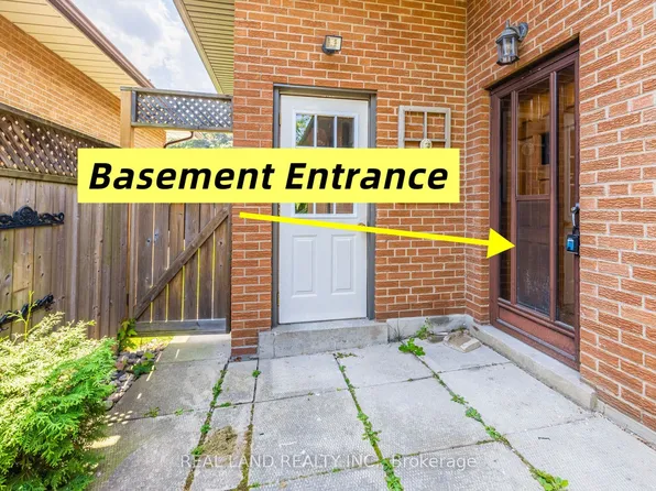 274 Timothy Ct, Mississauga, ON L5G 2B4
