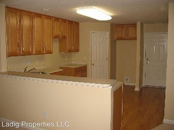 4th image of 16777 Loch Cir