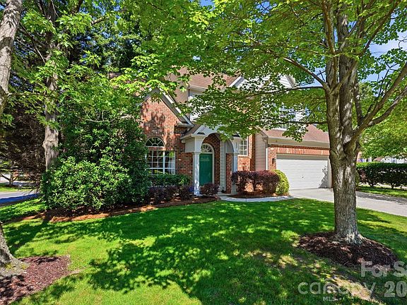 3rd image of 5910 Chinquapin Ct