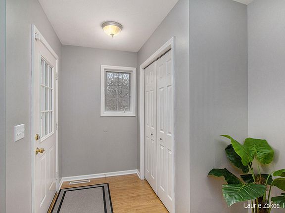 5th image of 15471 Royal Oak Dr