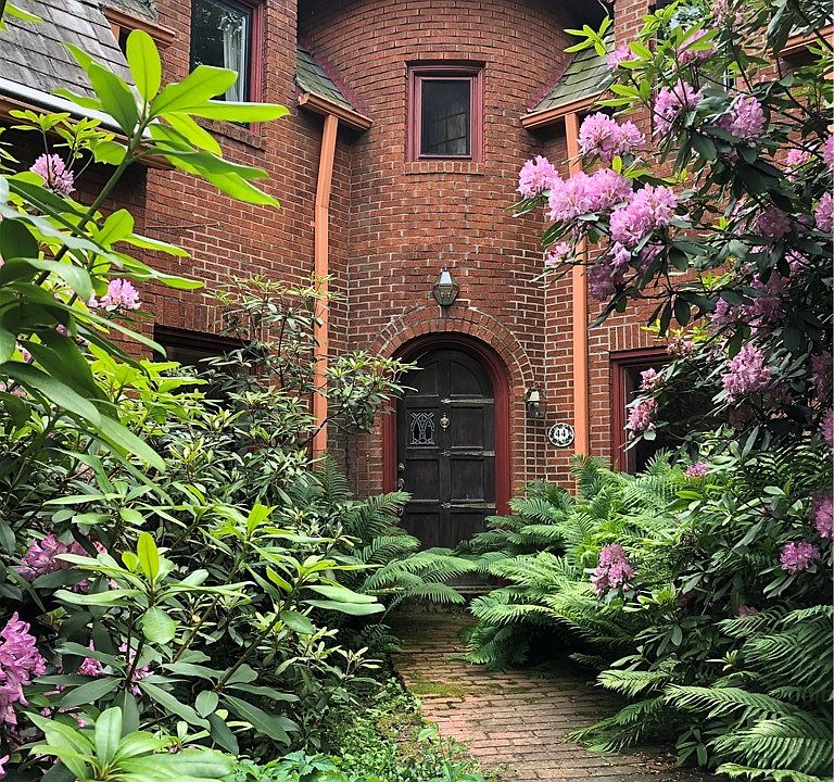 1st image of 44 Brucewood Dr