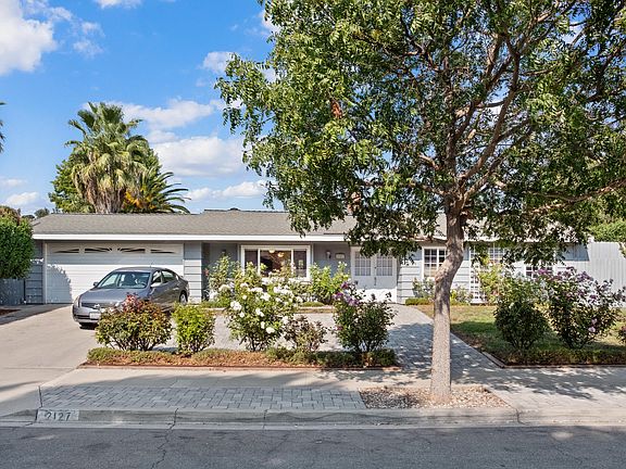 2nd image of 2127 Holly Ln