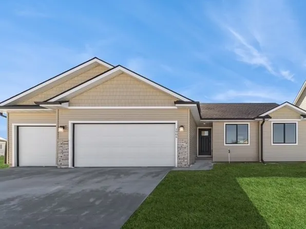 1906 Waller Ave, Norwalk, IA 50211