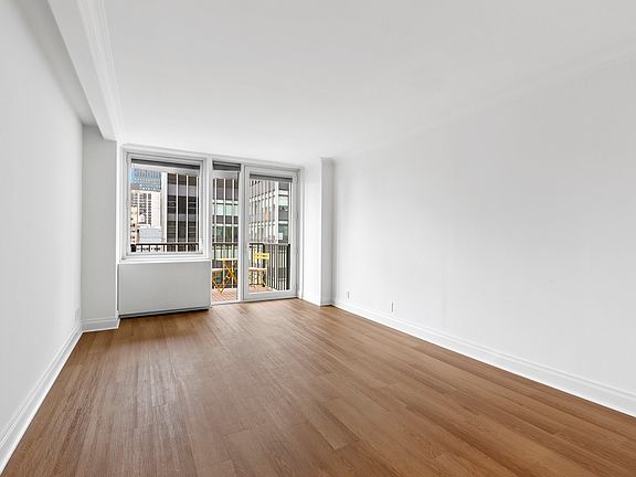 4th image of 212 E 47th St APT 27H