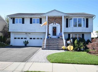 3030 Waverly Ave, Oceanside, NY 11572