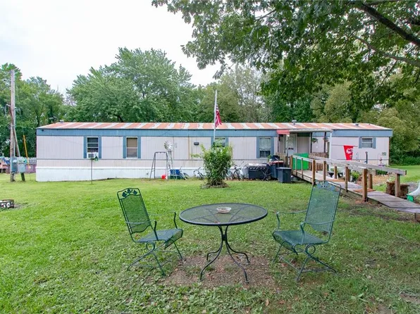 125 NE 641st Rd, Knob Noster, MO 65336
