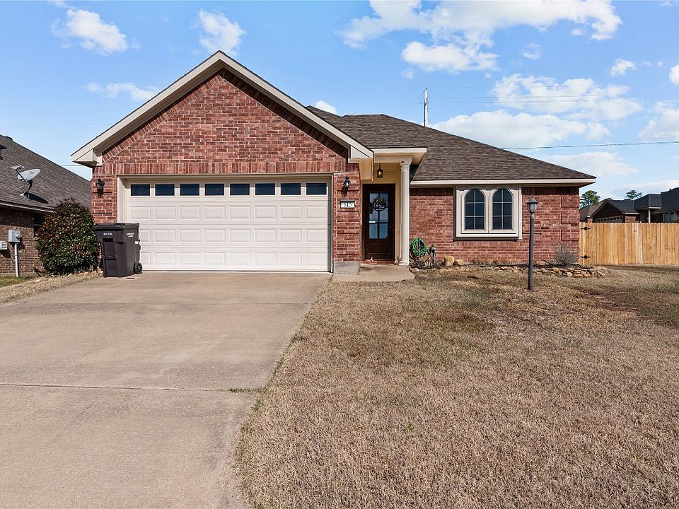 1st image of 815 Applewood Trl