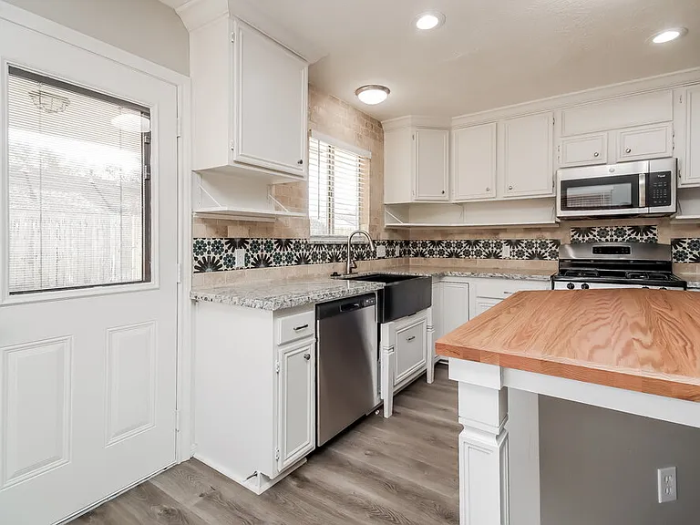 4919 Bayboro Park Dr — Photo 8