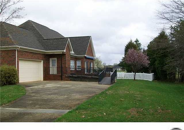 2nd image of 7904 Silver Maple Ln