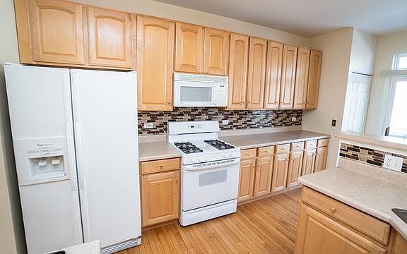 5th image of 2756 N Greenwood Ave