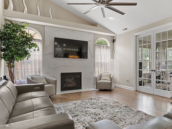 2nd image of 607 Calista Dr