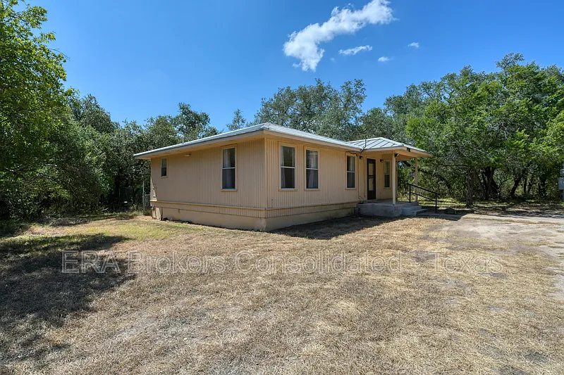 2 bed, 2.0 bath, 1140 sqft, $1,350 — Photo 2