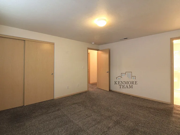 8819 Oliver Dr — Photo 5