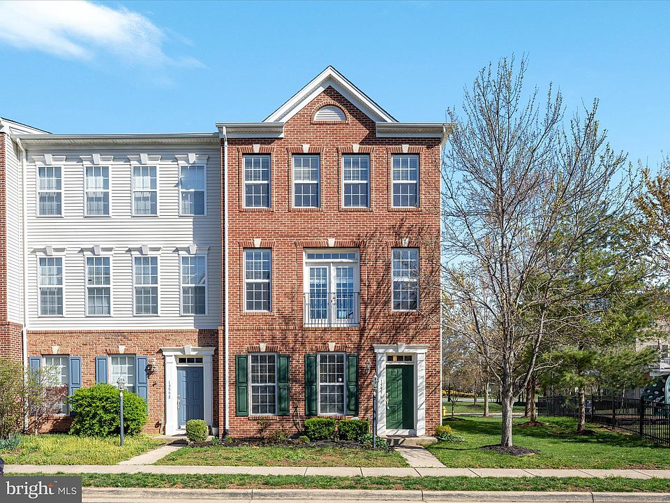 1st image of 15996 Greymill Manor Dr