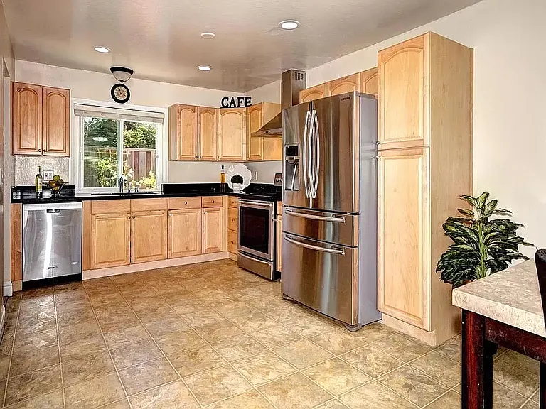Abby Wood Ct — Photo 2