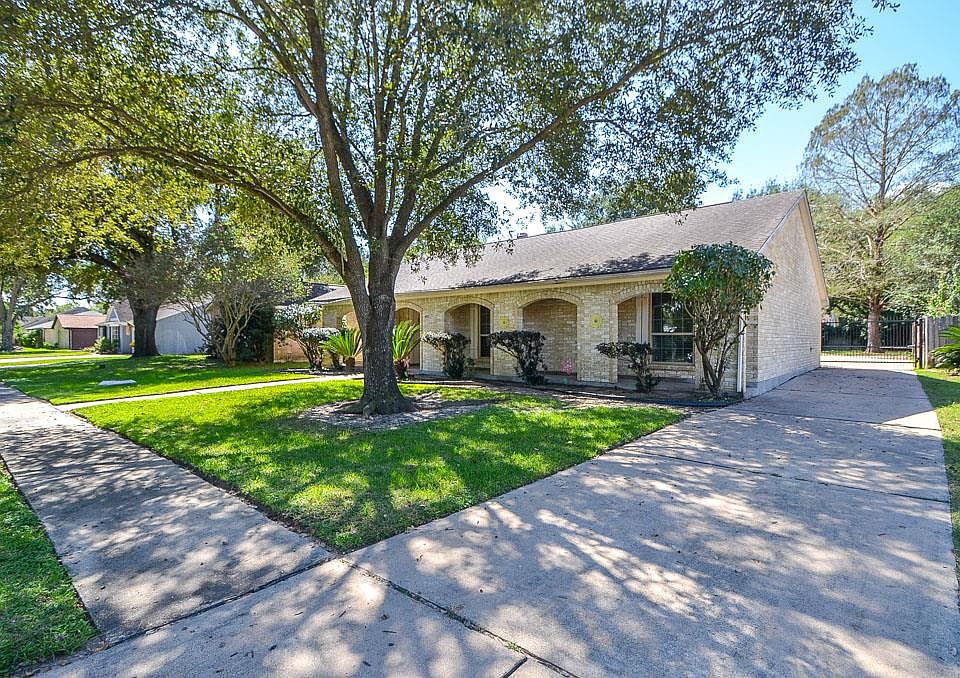 1st image of 206 Buckeye Dr