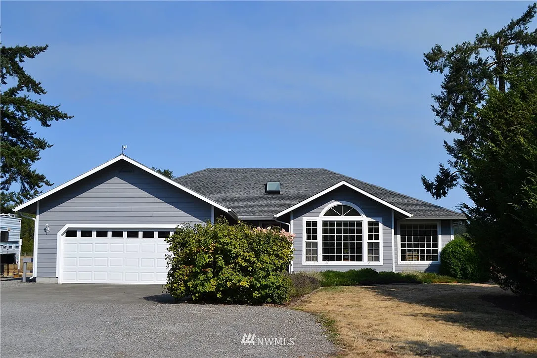 10112 Tilley Road S photo 1