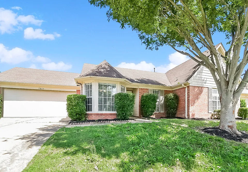 7845 Sarah Ann Dr S