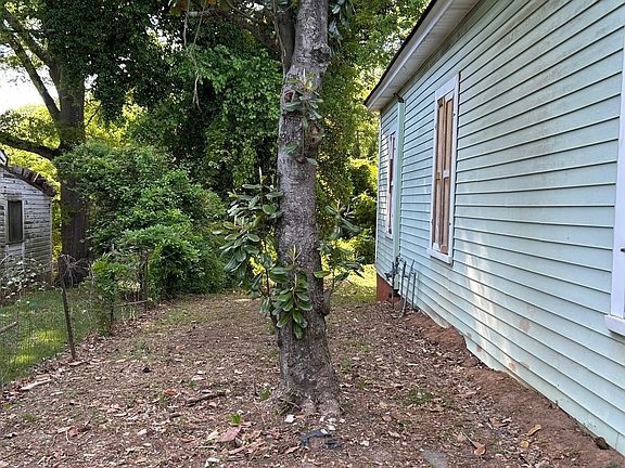 3rd image of 303 Grady Ave NE