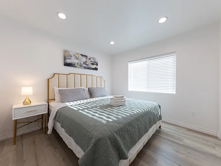 834 Bilton Way — Photo 19