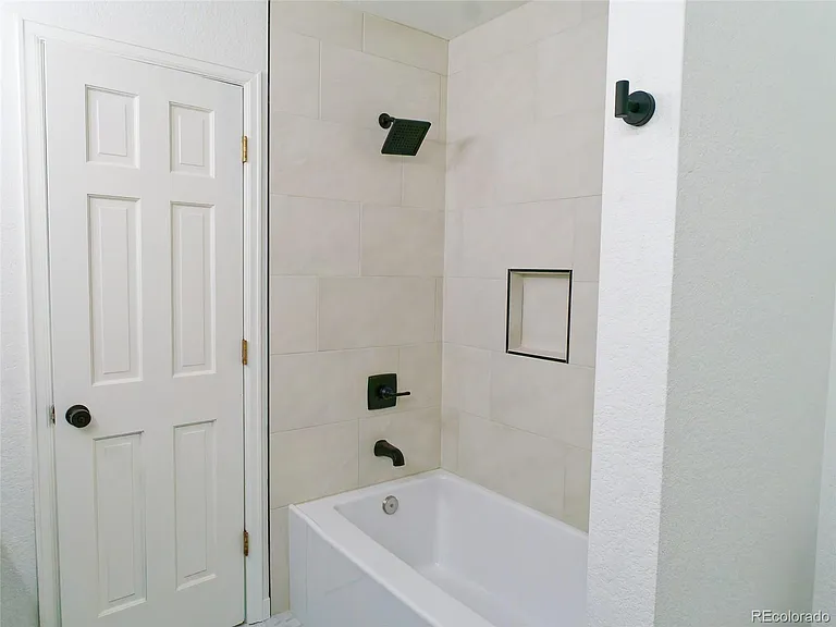 5927 S Yates Ct — Photo 19