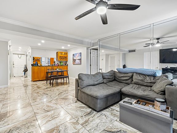 4th image of 1319 E Hillsboro Boulevard #208