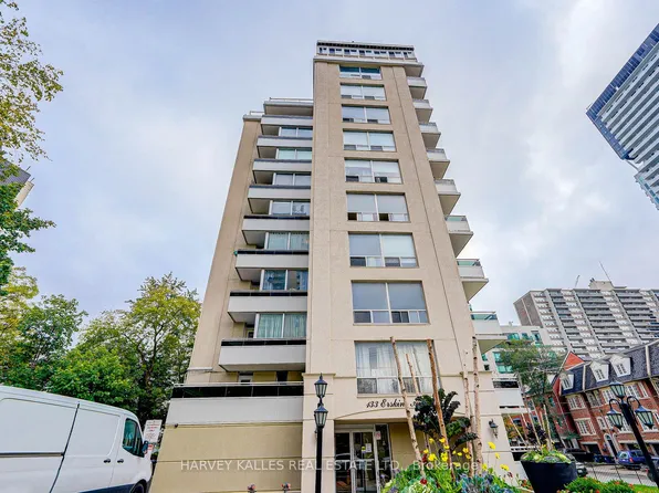 133 Erskine Ave #701, Toronto, ON M4P 1Y8