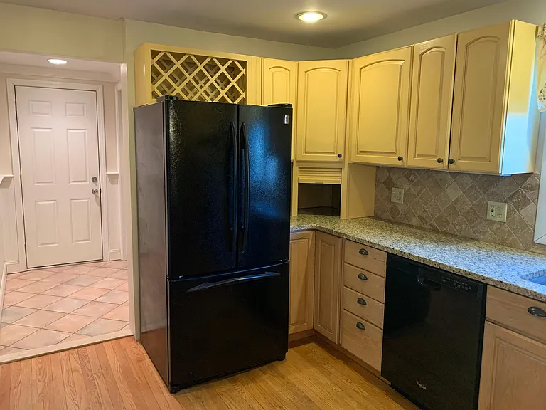 Kitchen Left Side