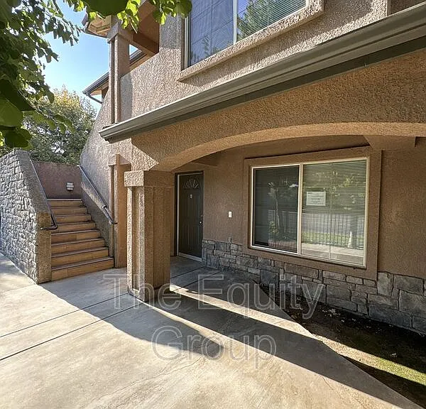 4223 W Walnut Ave #B — Photo 1