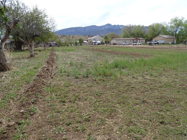 926 Oak St #A-2, Bernalillo, NM 87004