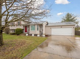 105 Kerry St, Eaton Rapids, MI 48827