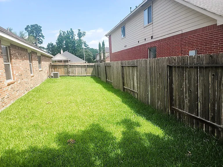 1014 Spring Lakes Haven Dr — Photo 21
