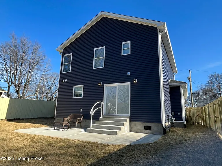 1613 Grove Ave — Photo 9