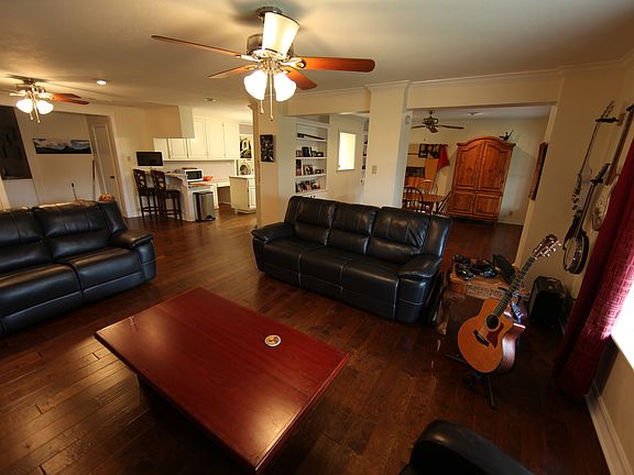 5th image of 3163 Greenwillow Dr