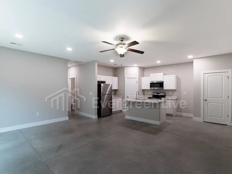 116 E Santa Fe Cir — Photo 4