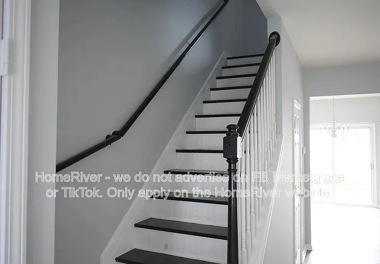 913 Prestwyck Ct — Photo 12