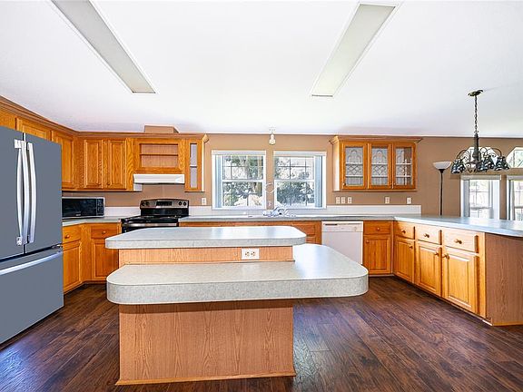 4th image of 800 GEE CREEK COURT