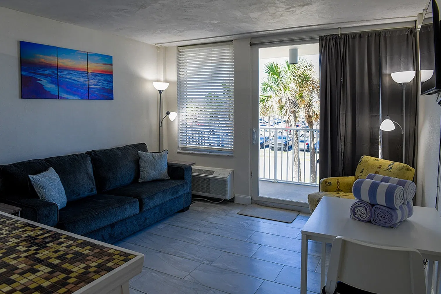 1 bed, 1.0 bath, $4,368 — Photo 3