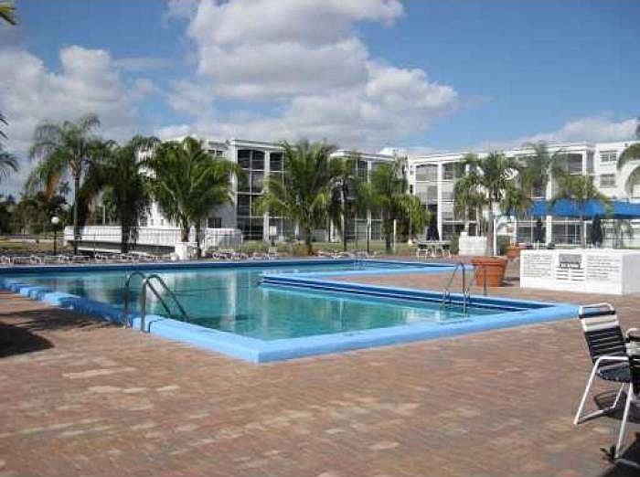 2nd image of 501 E Dania Beach Blvd APT 6H