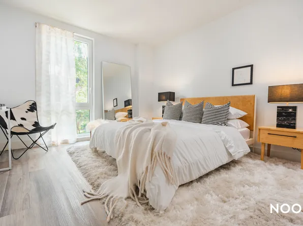445 Vanderbilt Avenue image 1 of 16
