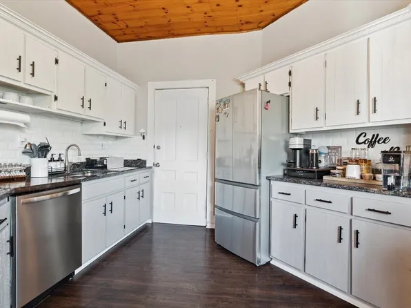 74 Newhall St APT 4, Lynn, MA 01902