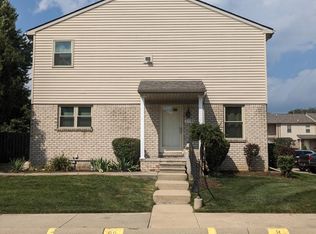 37786 Charter Oaks Blvd, Clinton Township, MI 48036
