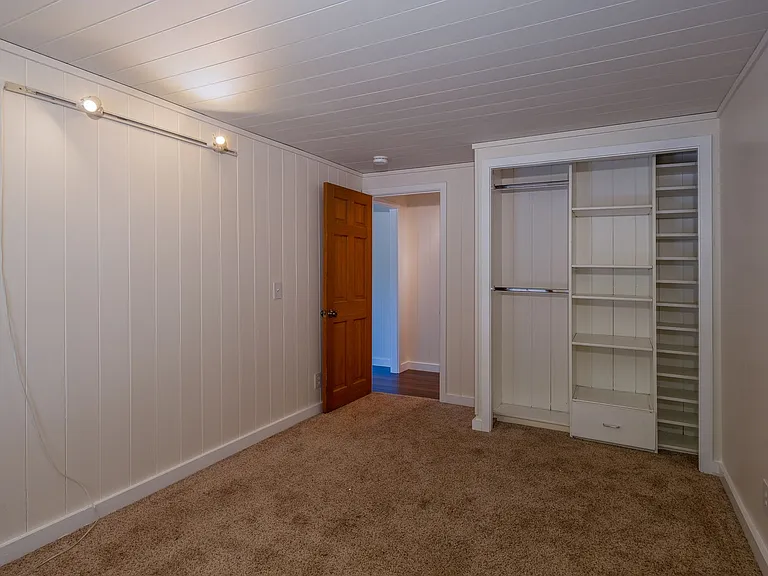 8111 Santa Ana Rd — Photo 13