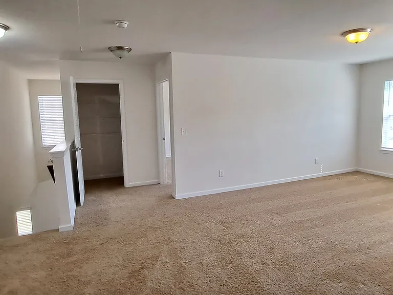 1527 Sergeant Ln — Photo 16