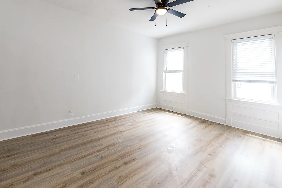 Building Photo - 3319 Fairfield Ave #2