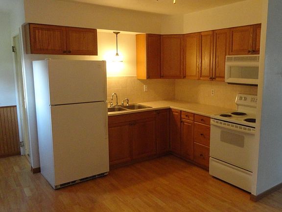 2nd image of 7639 S 41st Ave