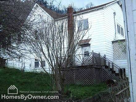 2nd image of 2 Cranberry Rd